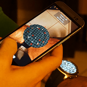 Augmented Reality Spiel Tilt auf der Smartwatch